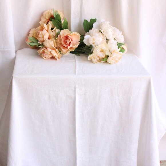 Vintage 1950s 1960s Tablecloth, Large, White Leaf Cotton Damask Rectangular - Picture 3 of 10